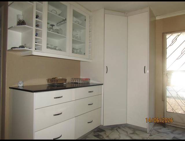 2 BEDROOM PROPERTY TO RENT IN DAWN PARK